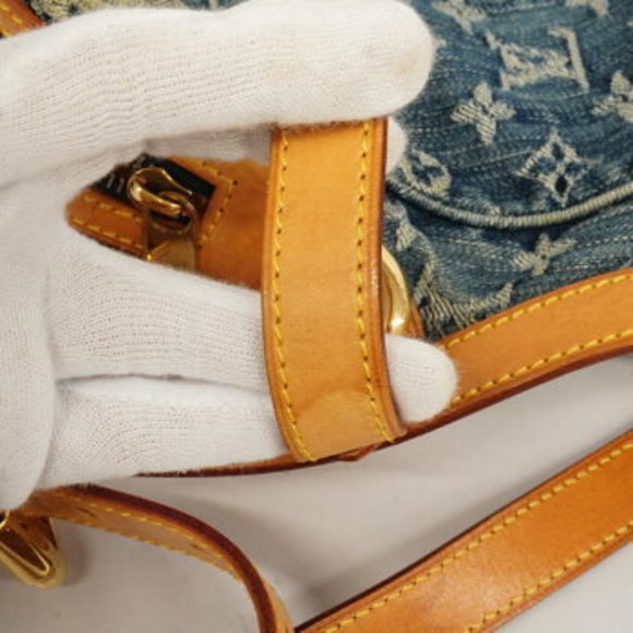 Louis Vuitton Monogram Denim Camera Bag - Picture 11 of 13